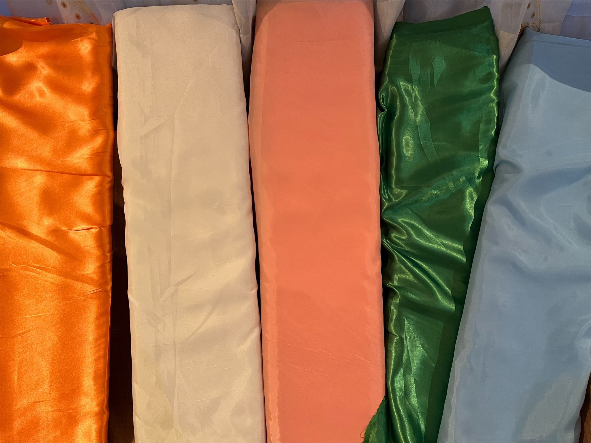 6055B725-7548-439A-8ACD-98BA6B6F95EE